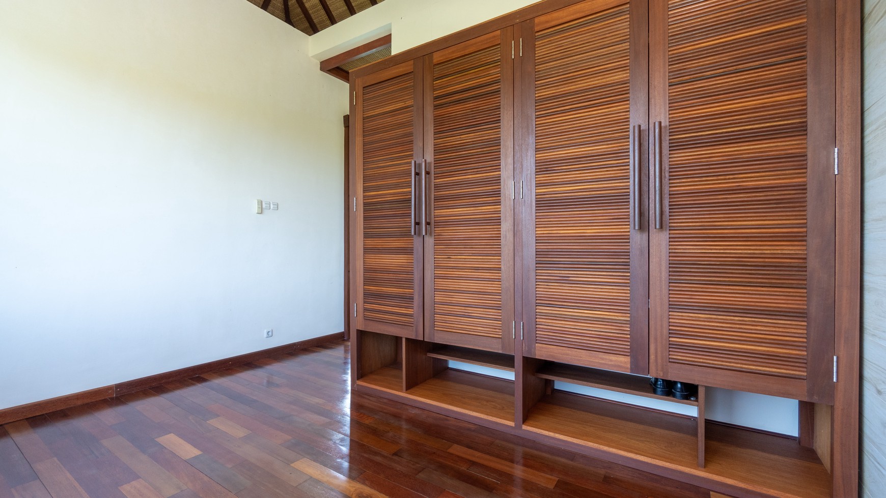 Villa Luxury 4 Bedroom  in Uluwatu Bukit area