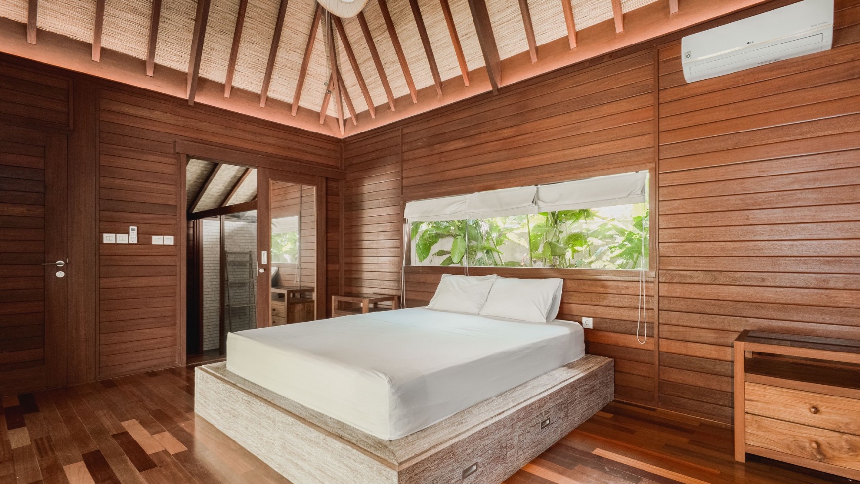 Villa Freehold With Traditional Style in Uluwatu Area