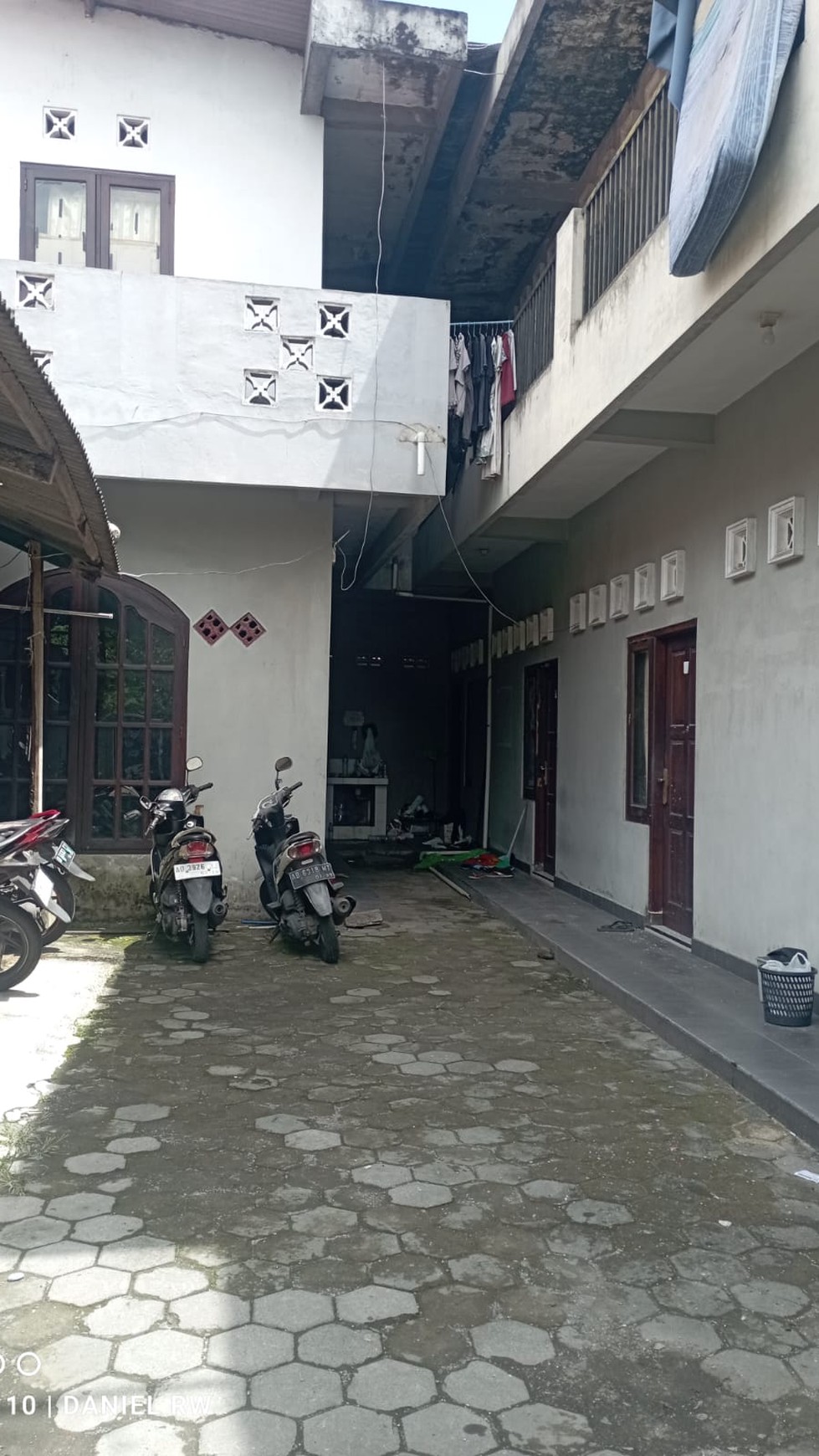 Rumah Induk + Kost 10 Kamar Lokasi Sorogenen Kalasan Sleman 