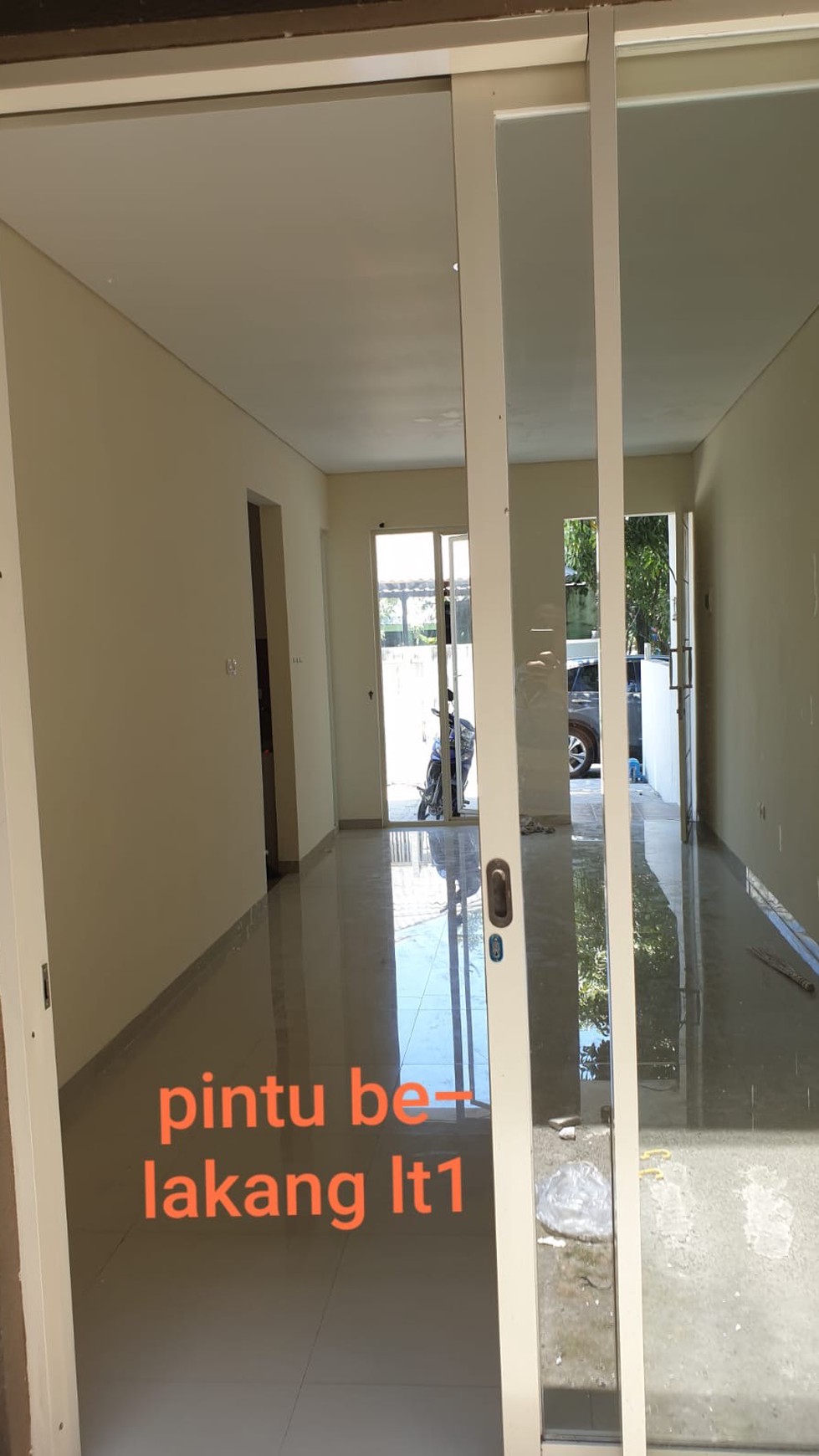 dijual rumah 2 lantai minimalis bangunan baru rungkut 