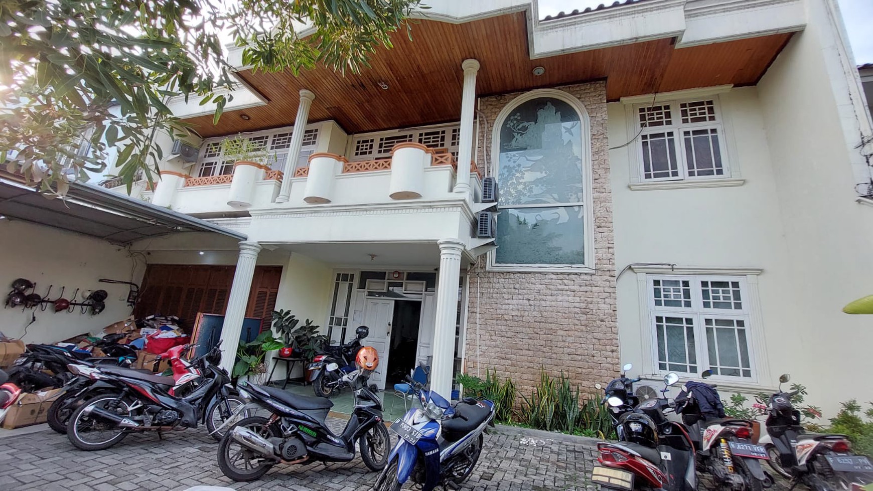 Rumah Murah 2 lantai  Siap Huni,di Kesehatan Bintaro - Jaksel