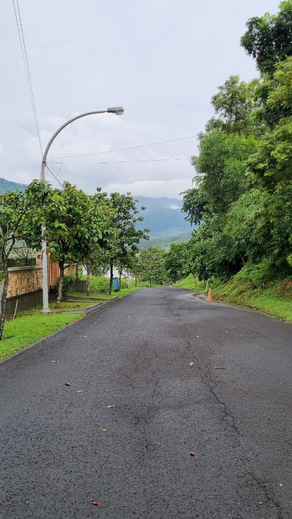 Kavling Siap Bangun Dalam Perumahan dan Hunian Asri @Bali Hill, Sentul