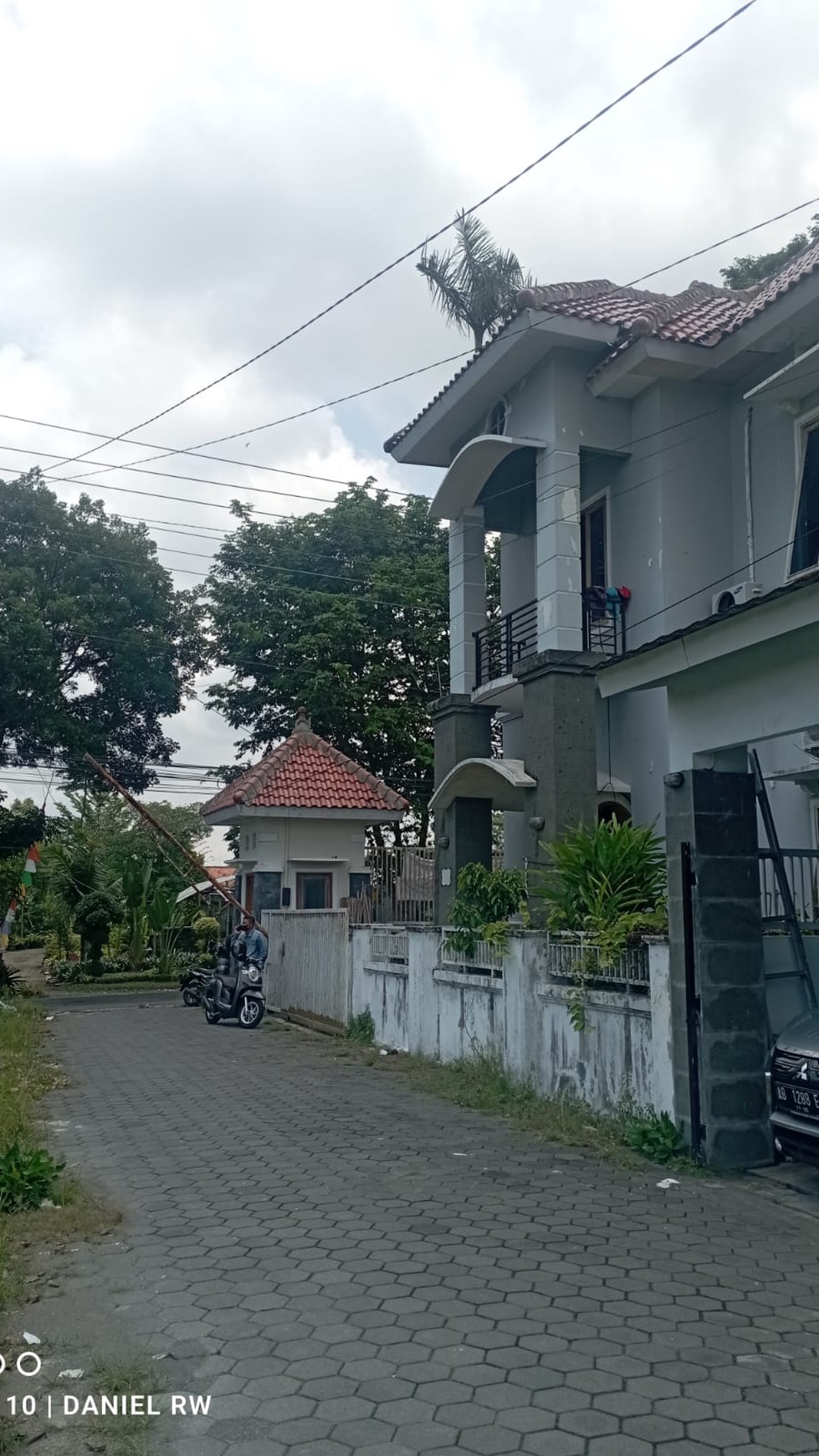 Rumah Hook 2 Lantai Dalam Perumahan Bali Residence Ngemplak Sleman 