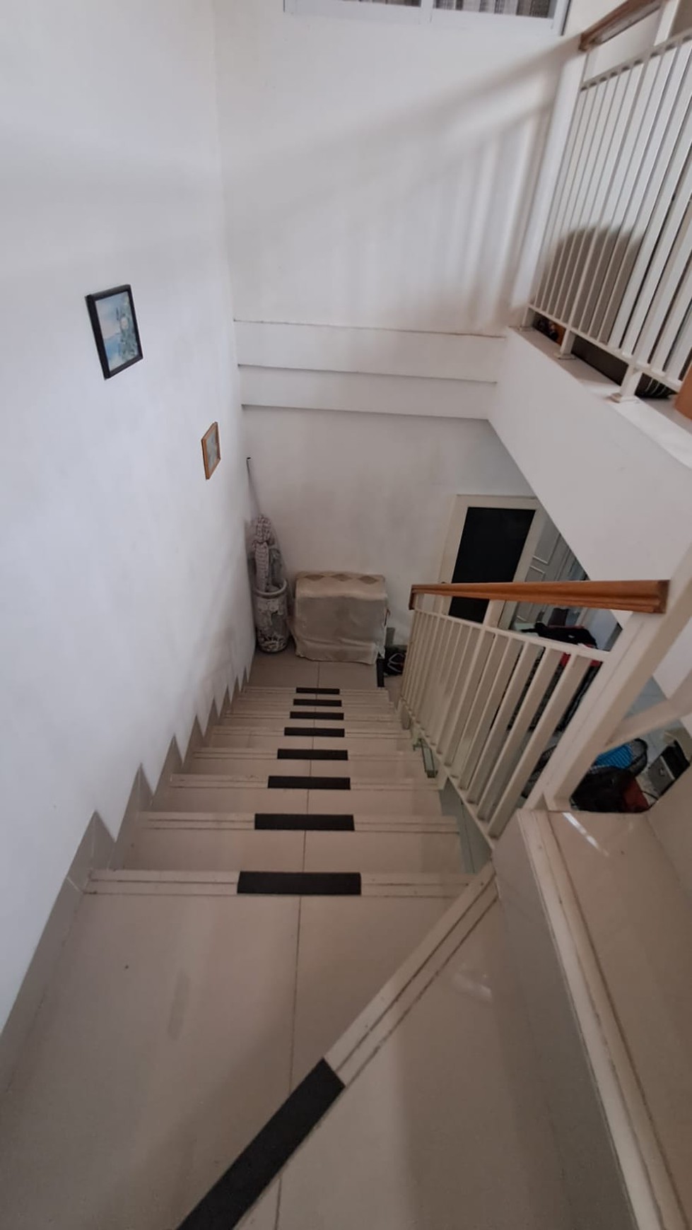Rumah Siap Huni dalam Perumahan dan Lokasi Strategis @Villa Asean, Pondok Cabe
