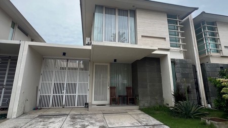 Dijual Rumah Pakuwon Indah Surabaya Barat BONUS FULL Furnished Modern Dekat Pakuwon Mall, Sampoerna Academy
