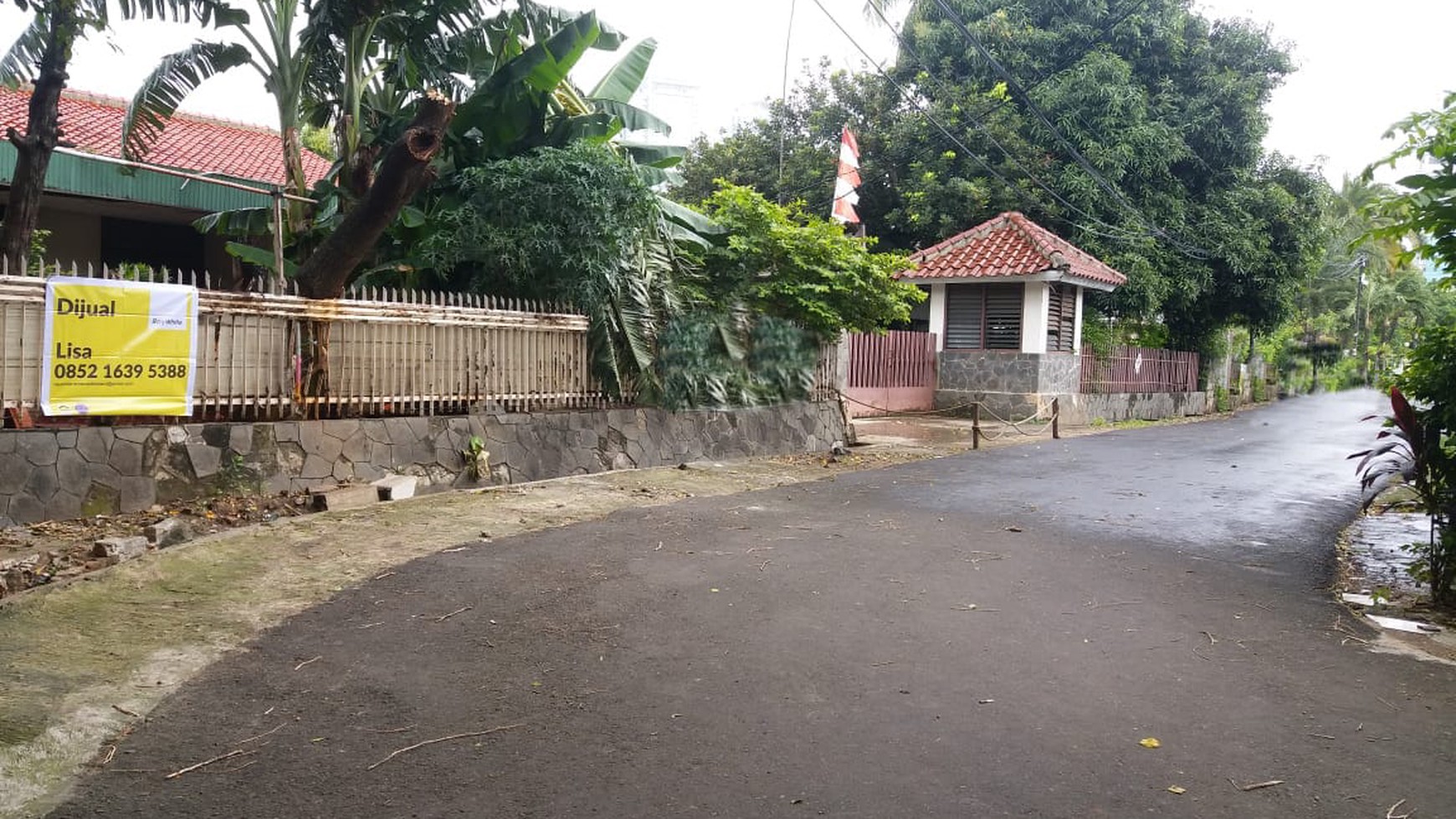 Rumah Hitung Tanah Di  Jl Anggrek Neli, Slipi Jakarta Barat