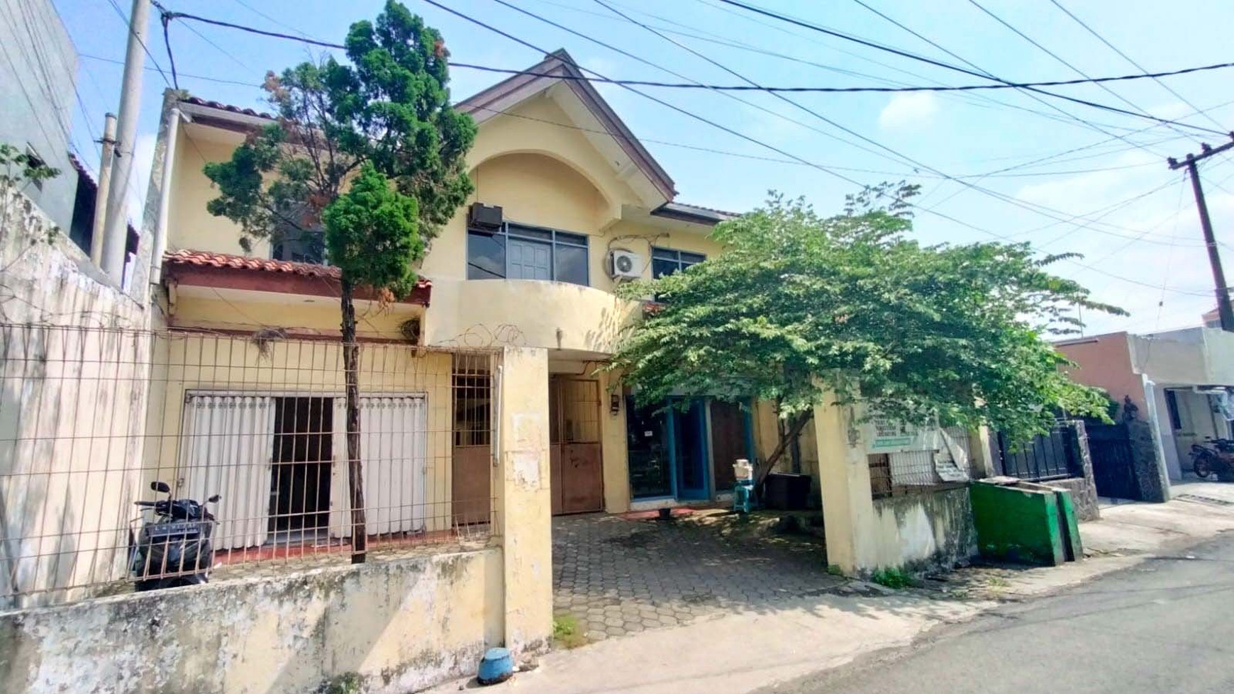 Rumah di Siwalankerto Timur Surabaya, Cocok untuk usaha, Dekat Kampus PETRA