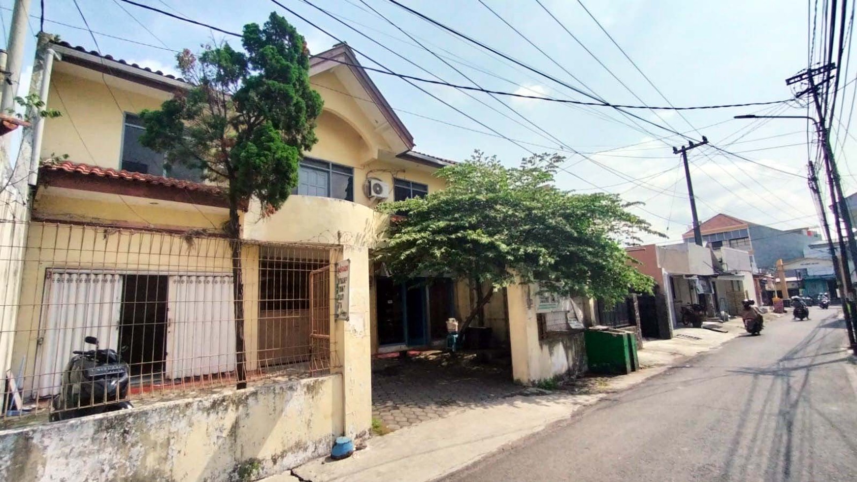 Rumah di Siwalankerto Timur Surabaya, Cocok untuk usaha, Dekat Kampus PETRA