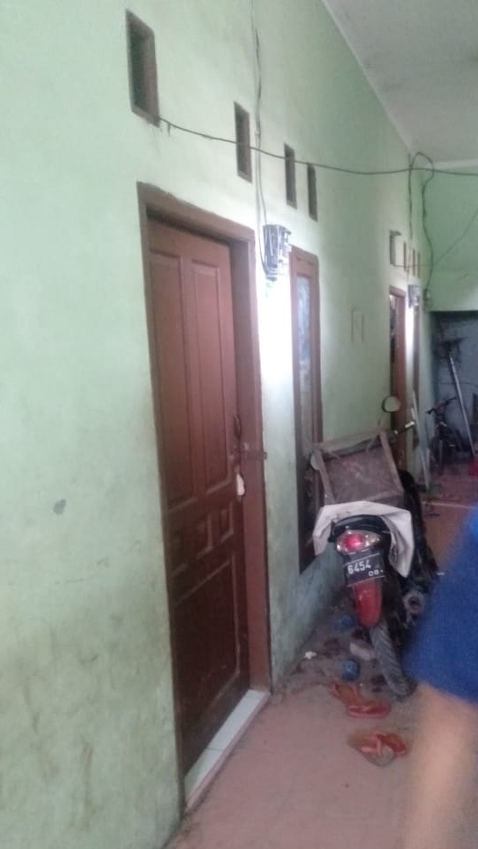 Rumah Kontrakan 2 Lantai Tanah Apit