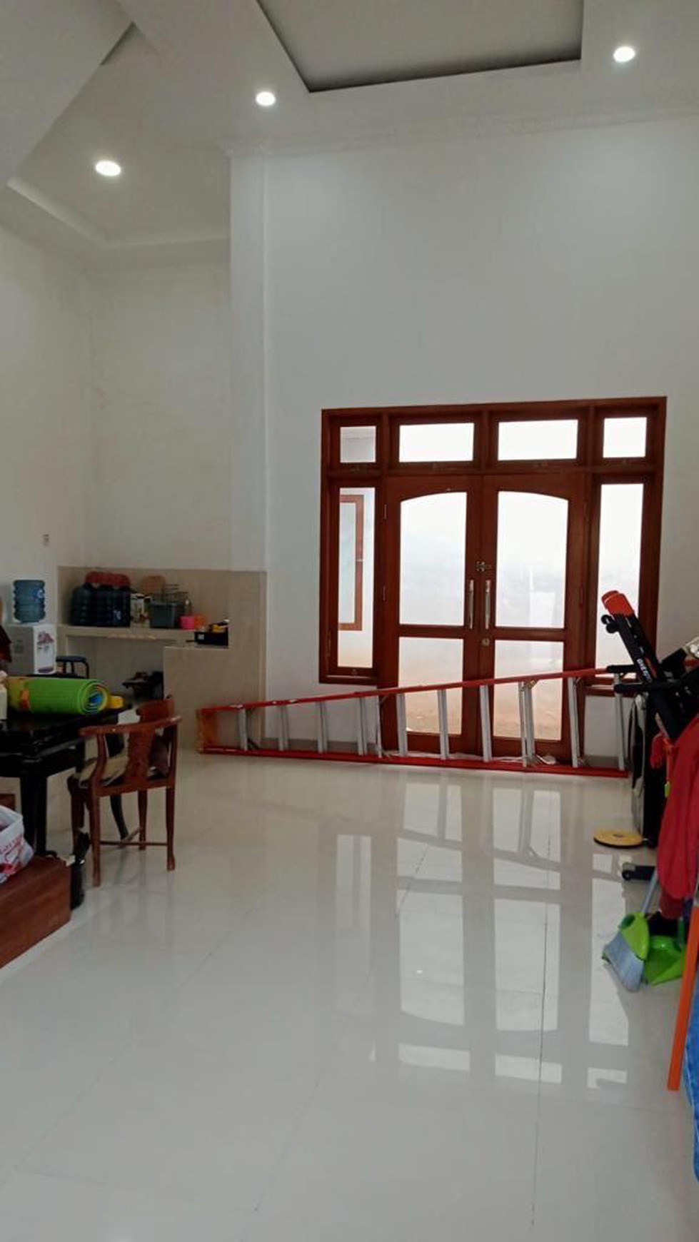 Rumah 2 lantai Fully Furnish siap huni dekat ke kelapa Gading di Semper