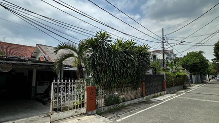 Rumah  Hitung tanah di Gaharu Cilandak, JakSel