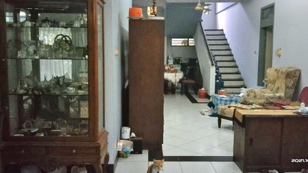 Rumah Dengan Lokasi Strategis di Sungai Sambas Kebayoran Baru