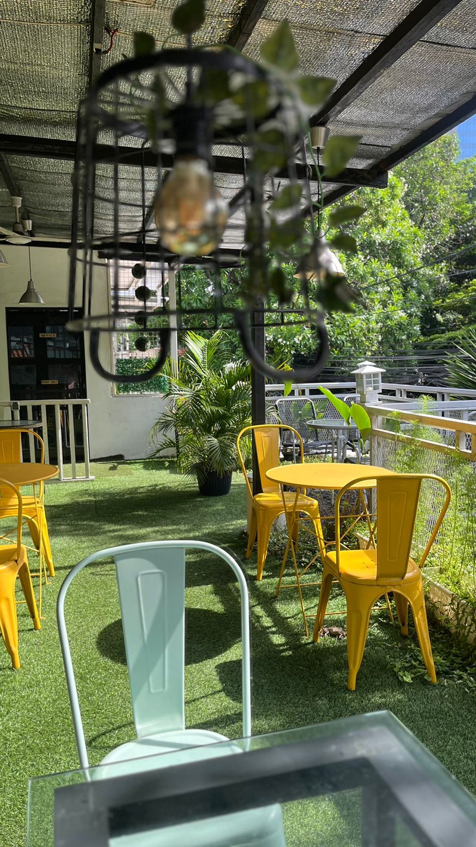 DIJUAL Cafe aesthetic di pinggir jalan dekat perkantoran Arkadia