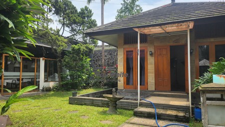 Rumah satu lantai di Jalan utama Arcamanik cocok untuk usaha