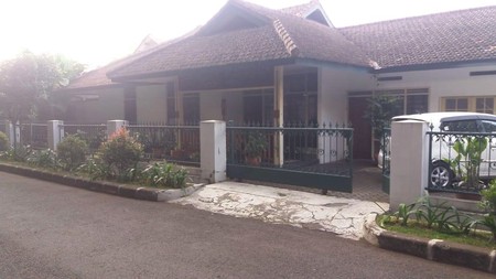Rumah Siap Huni dengan Hunian Asri & Dalam Komplek @Bandung