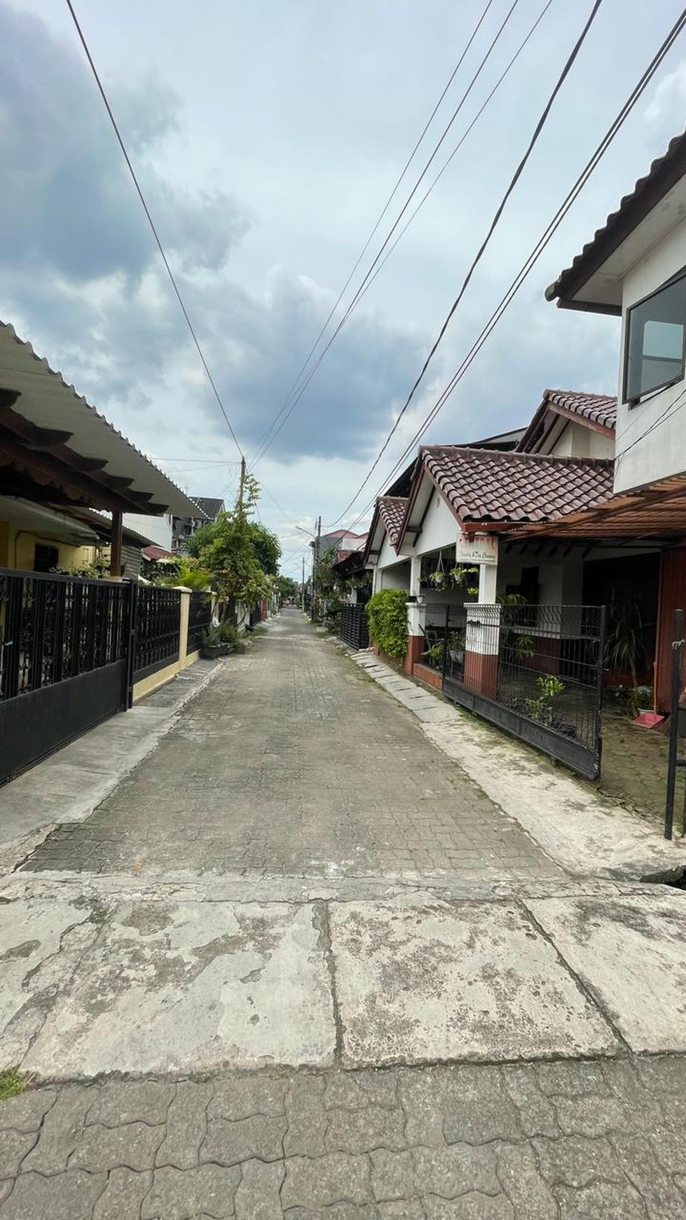 Rumah Lokasi Strategis dekat STAN Bintaro dan Cocok untuk Kos-kosan