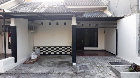 Rumah di Pondok Citra Eksekutif Penjaringan Surabaya Timur, Cocok untuk Pasutri Muda, dekat Jalan Merr, Siap Huni