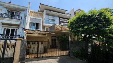 Dijual Rumah Full Furnished, Murah, 4,5M, Villa Valencia, Pakuwon Indah