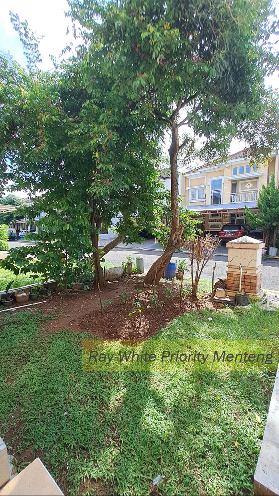 Rumah 2 Lantai di dalam Cluster dengan Lokasi Strategis di Modernland, Kota Tangerang #HR