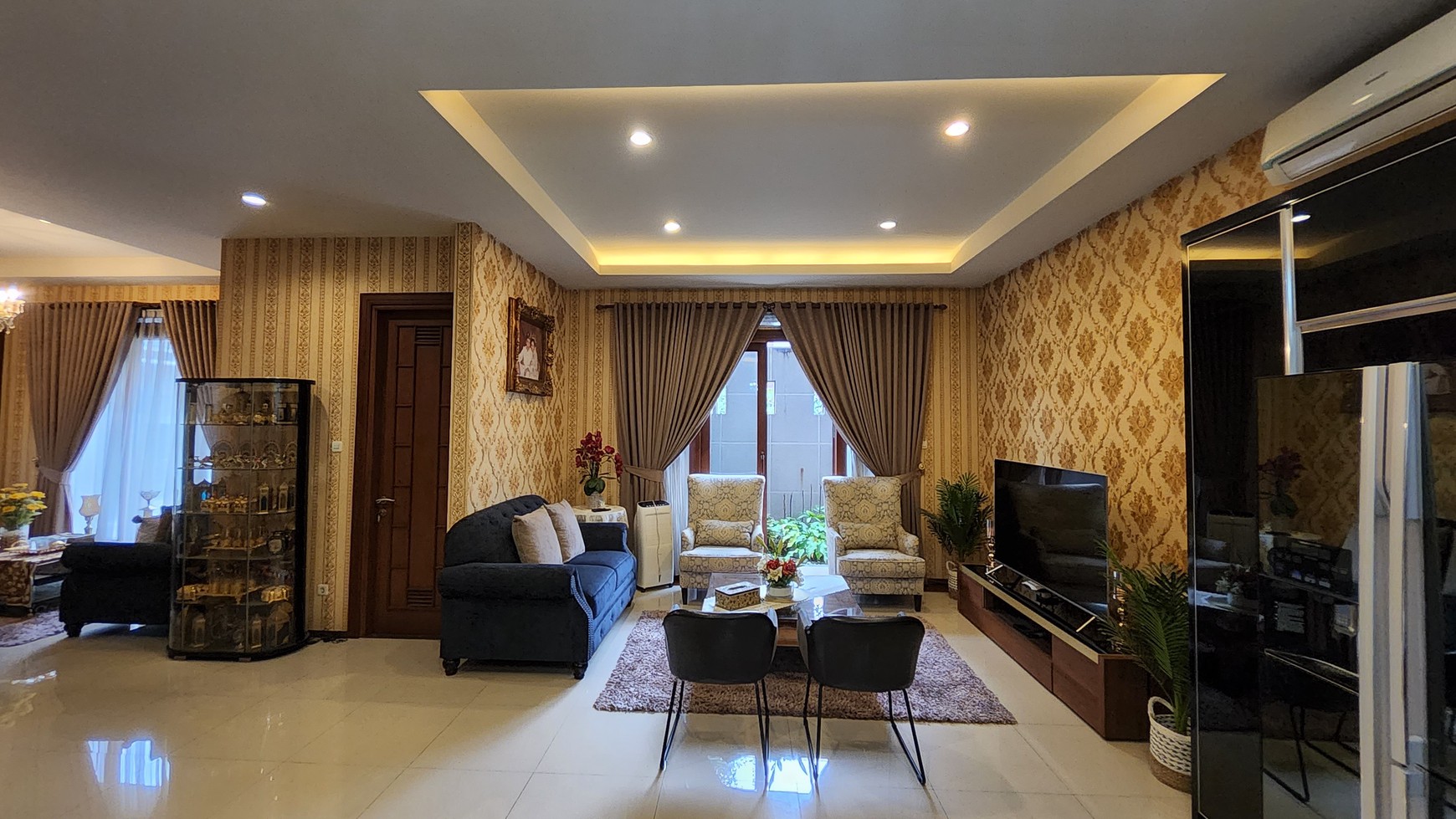 Rumah Mewah, Siap Huni, Asri,dan Nyaman @ Kebayoran Essence, Bintaro Jaya Sektor 7 