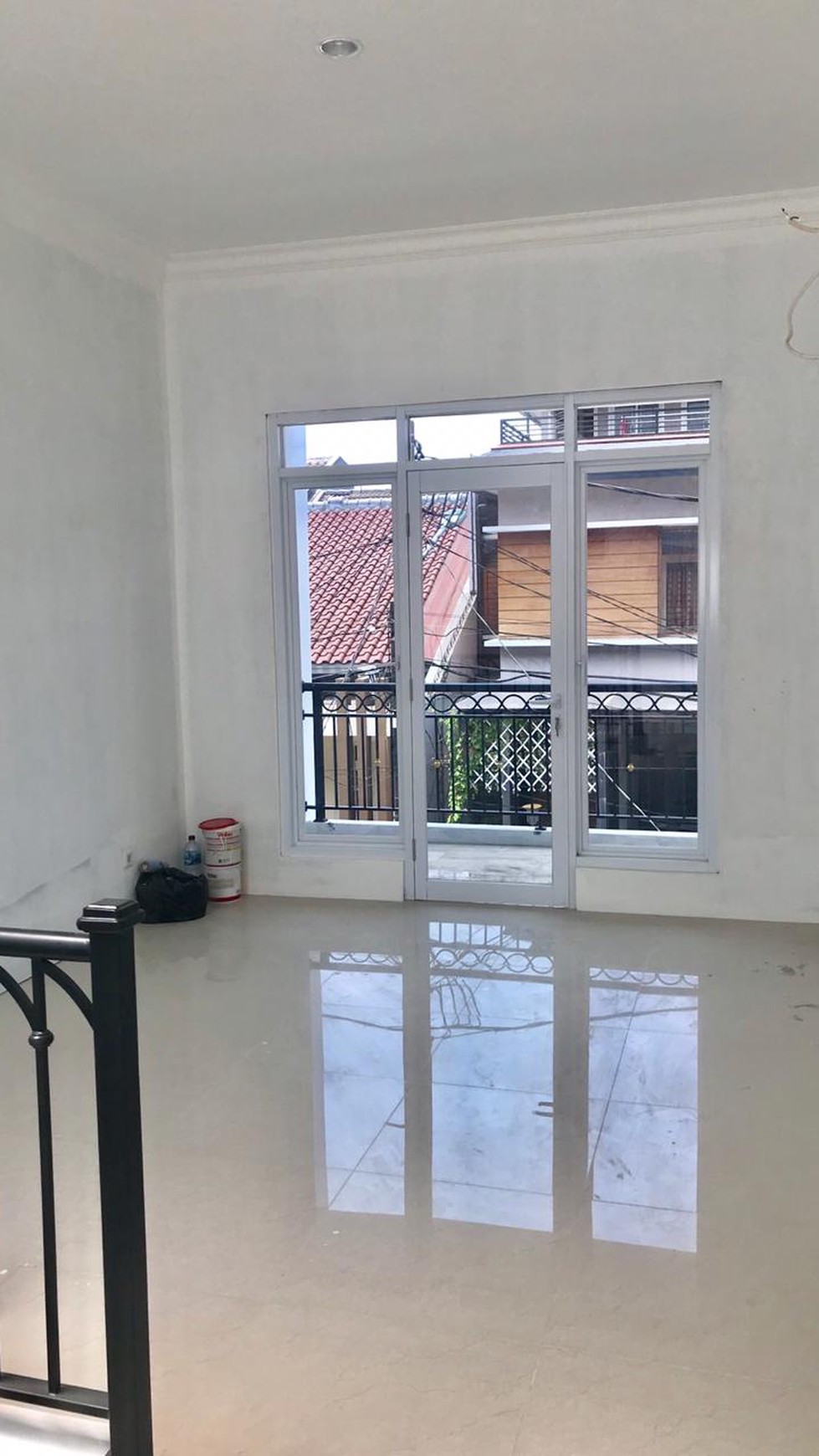 RUMAH MINIMALIS CANTIK HARGA BAGUS DI SEKTOR 2 BINTARO JAYA