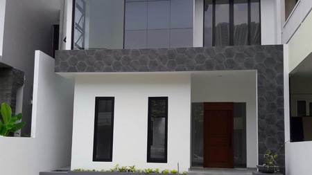 Rumah Minimalis Brand New Dalam Cluster Harga Bagus di Sektor 9 Bintaro Jaya 