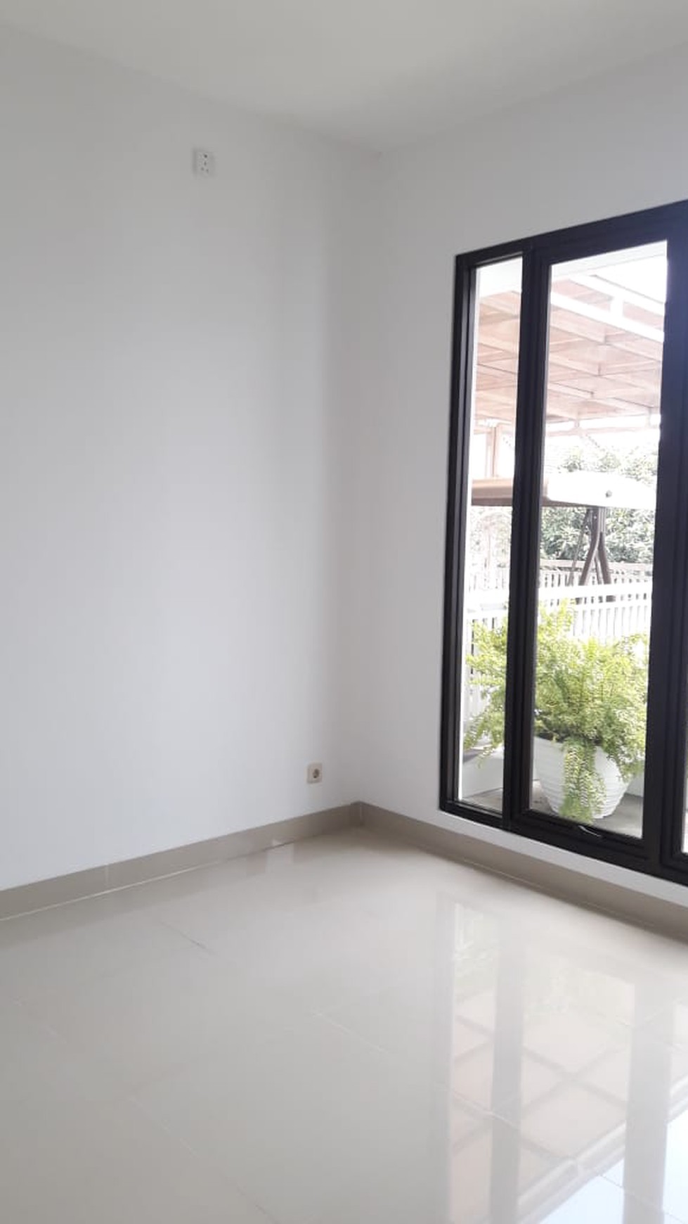 Rumah Minimalis Brand New Dalam Cluster Harga Bagus di Sektor 9 Bintaro Jaya 