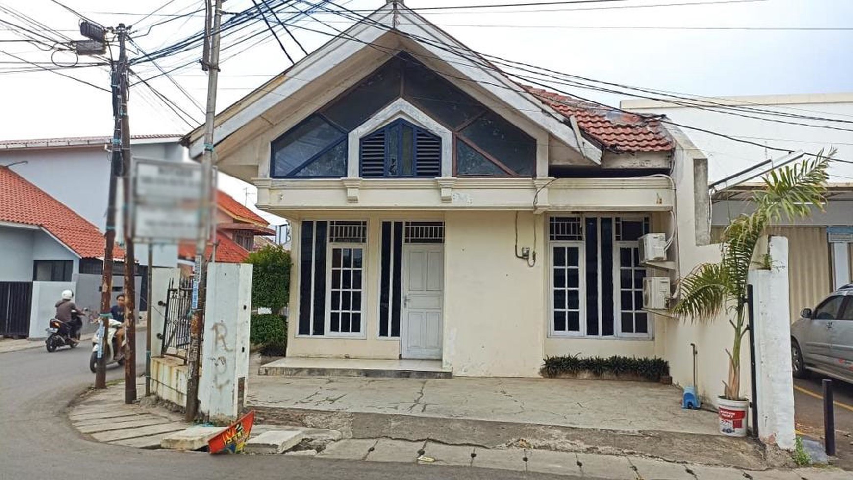 Rumah Pinggir Jalan Cocok Untuk Usaha @Sadamalun, Karawang Barat