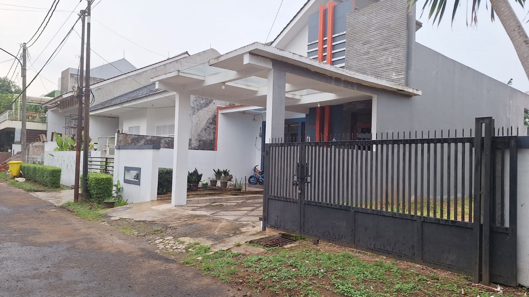 Rumah Minimalis dengan Halaman Luas @Bintaro Sektor 3A