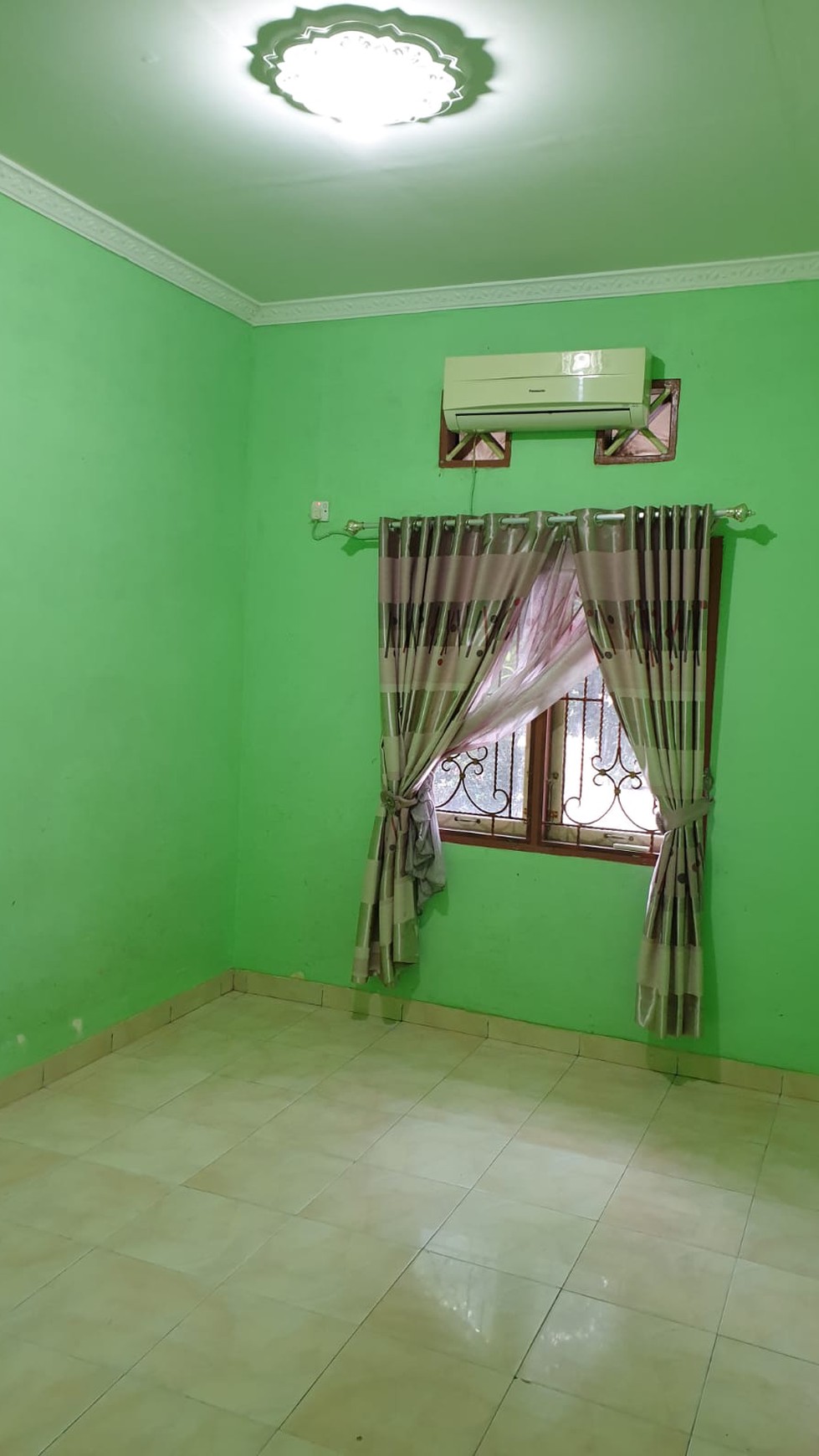 Rumah dijual di Villa Gardena-4