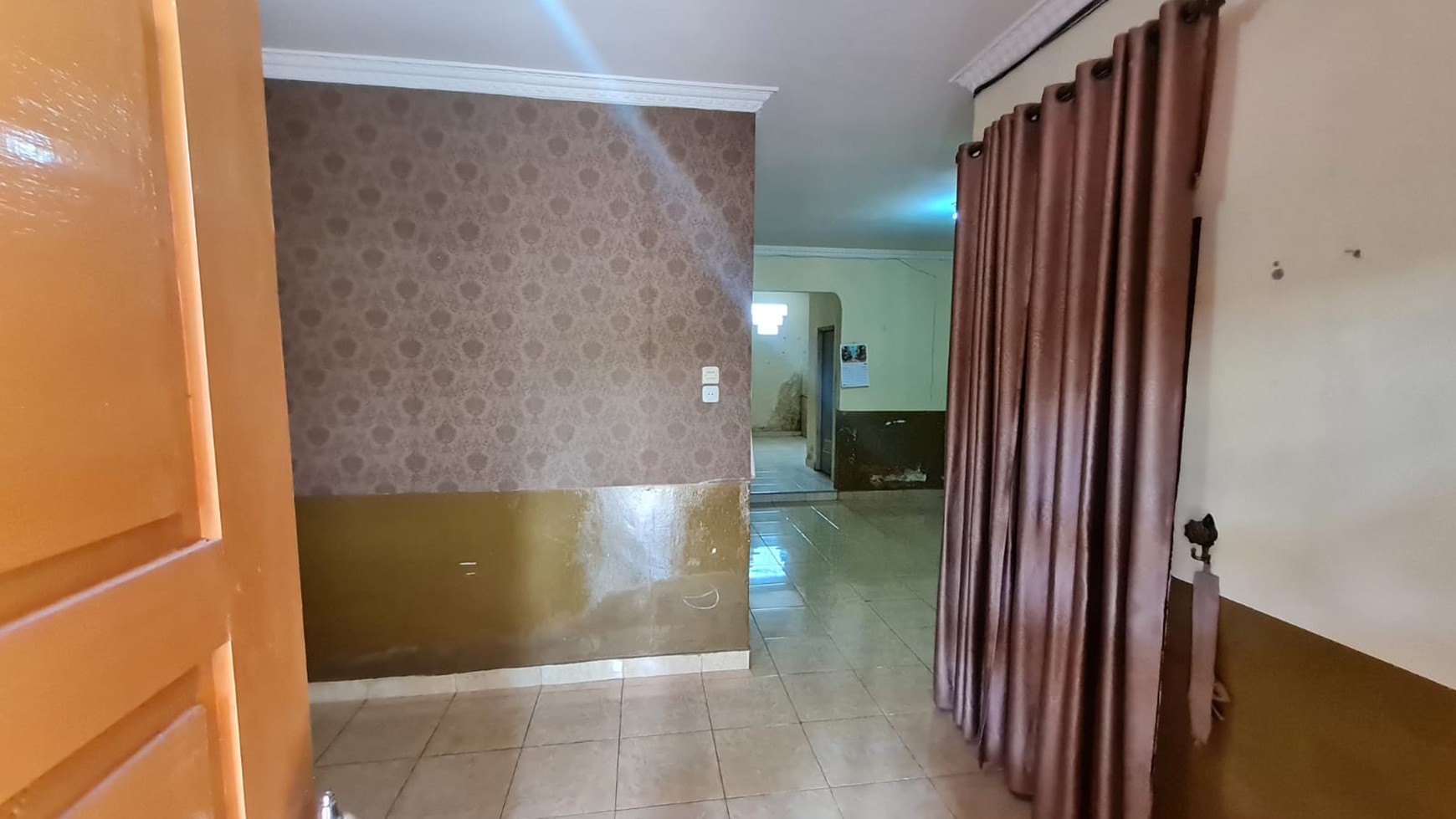 Rumah dijual di belakang hotel Aston