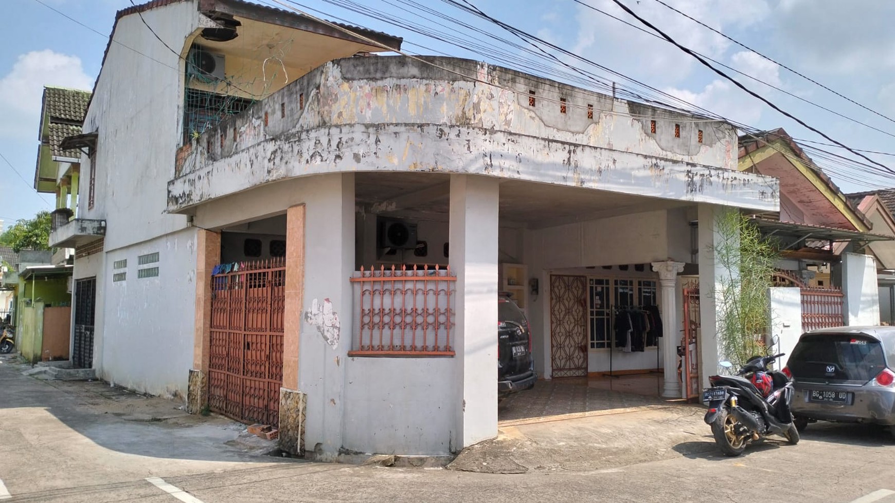 Rumah disewakan di bukit