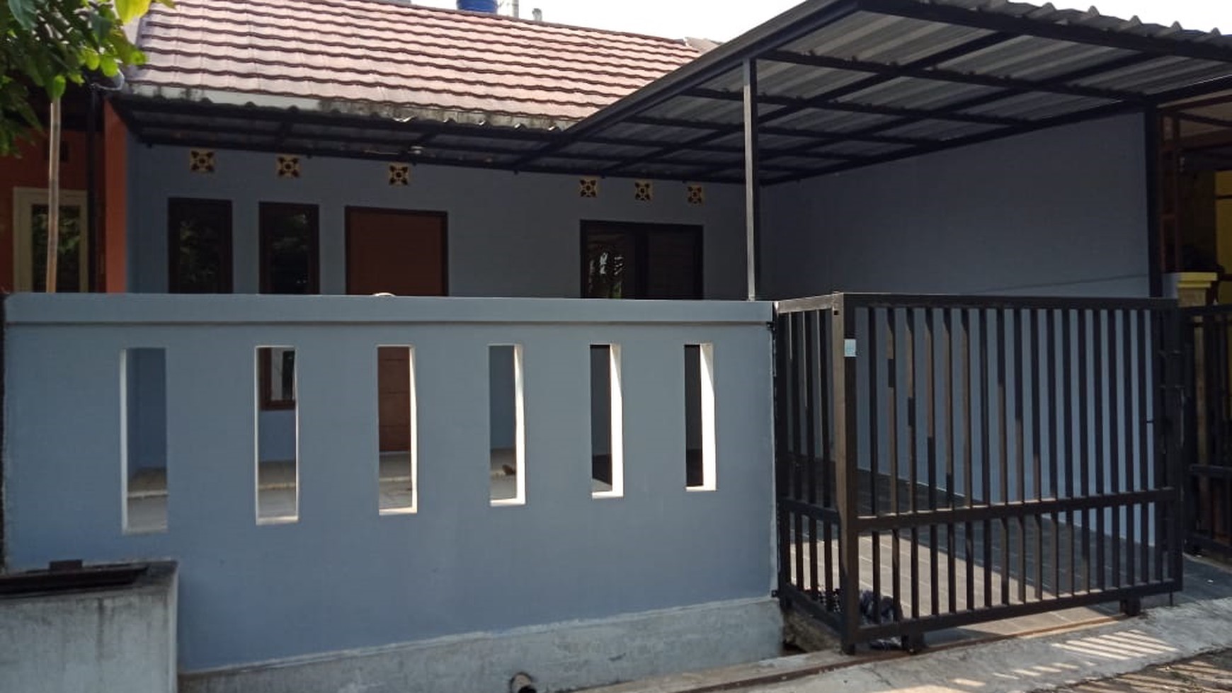 Rumah Standar Asri Siap Huni Di Area Cluster Graha Bunga (Bintaro)