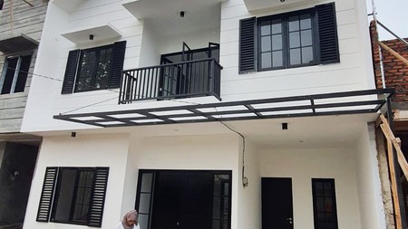 Rumah Bagus Di Jl Pertanian Pondok Aren Tangerang Selatan