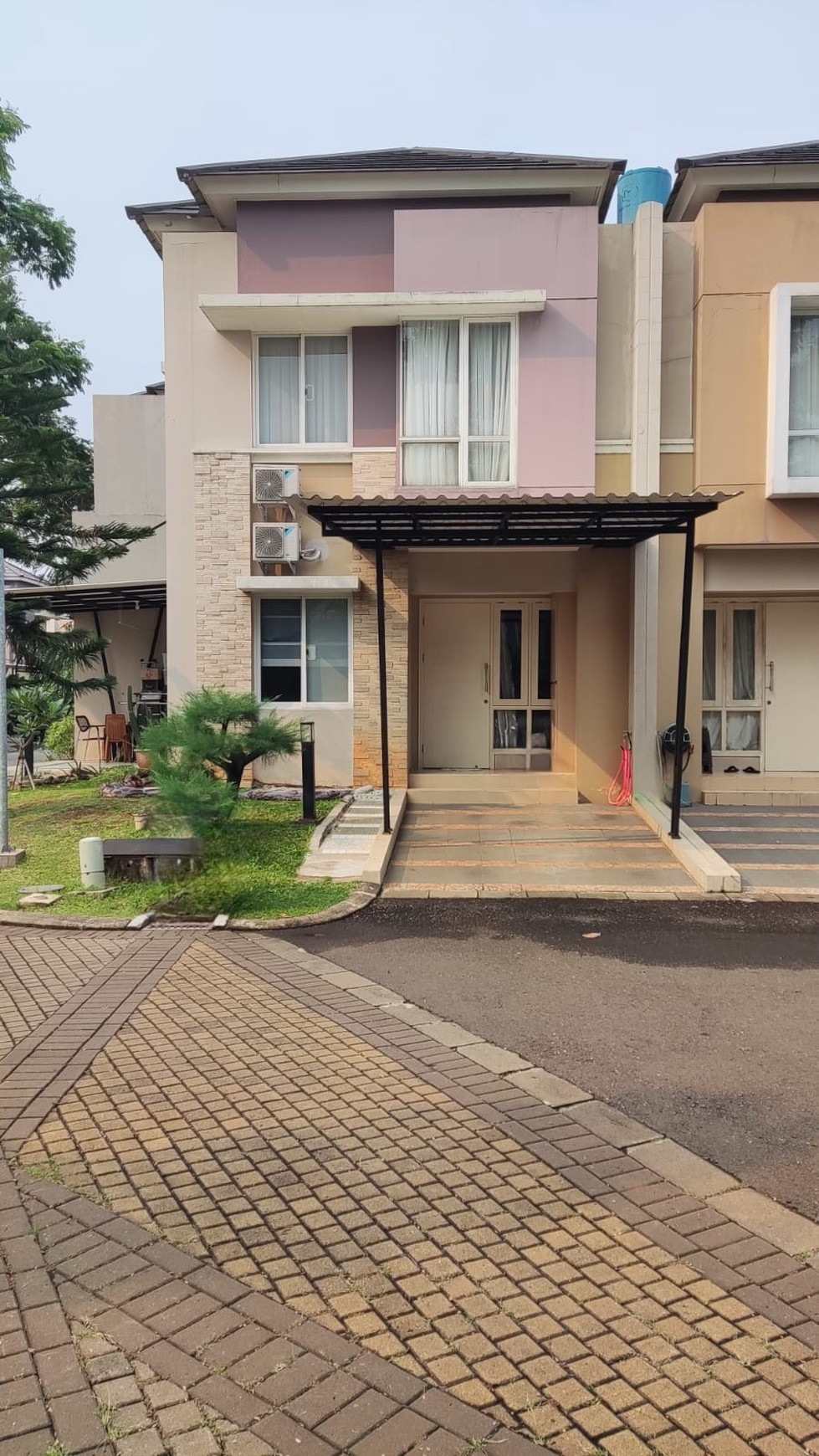 Jarang Ada. Rumah hoek di cluster Tesla, Gading Serpong