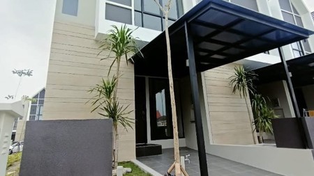 Rumah modern minimalis 2 lantai Citraland, Surabaya Barat