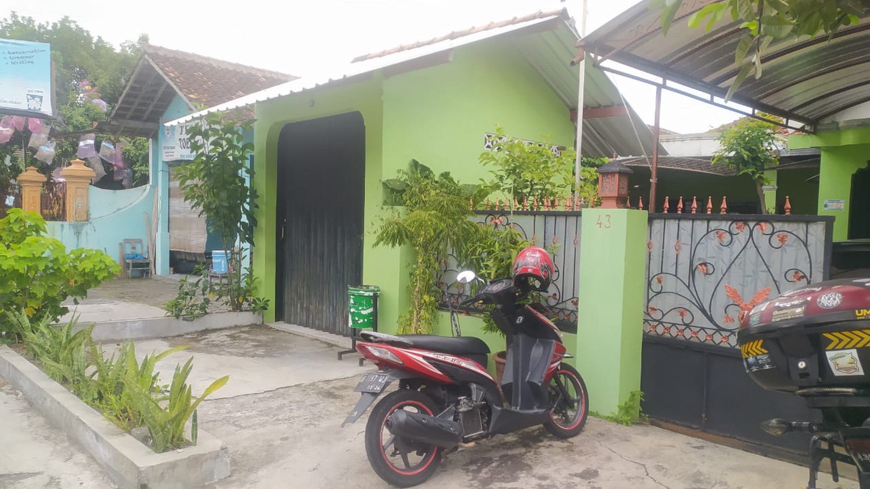 Rumah Tinggal 6 Kamar Lokasi Dekat Kebun Binatang Gembira Loka