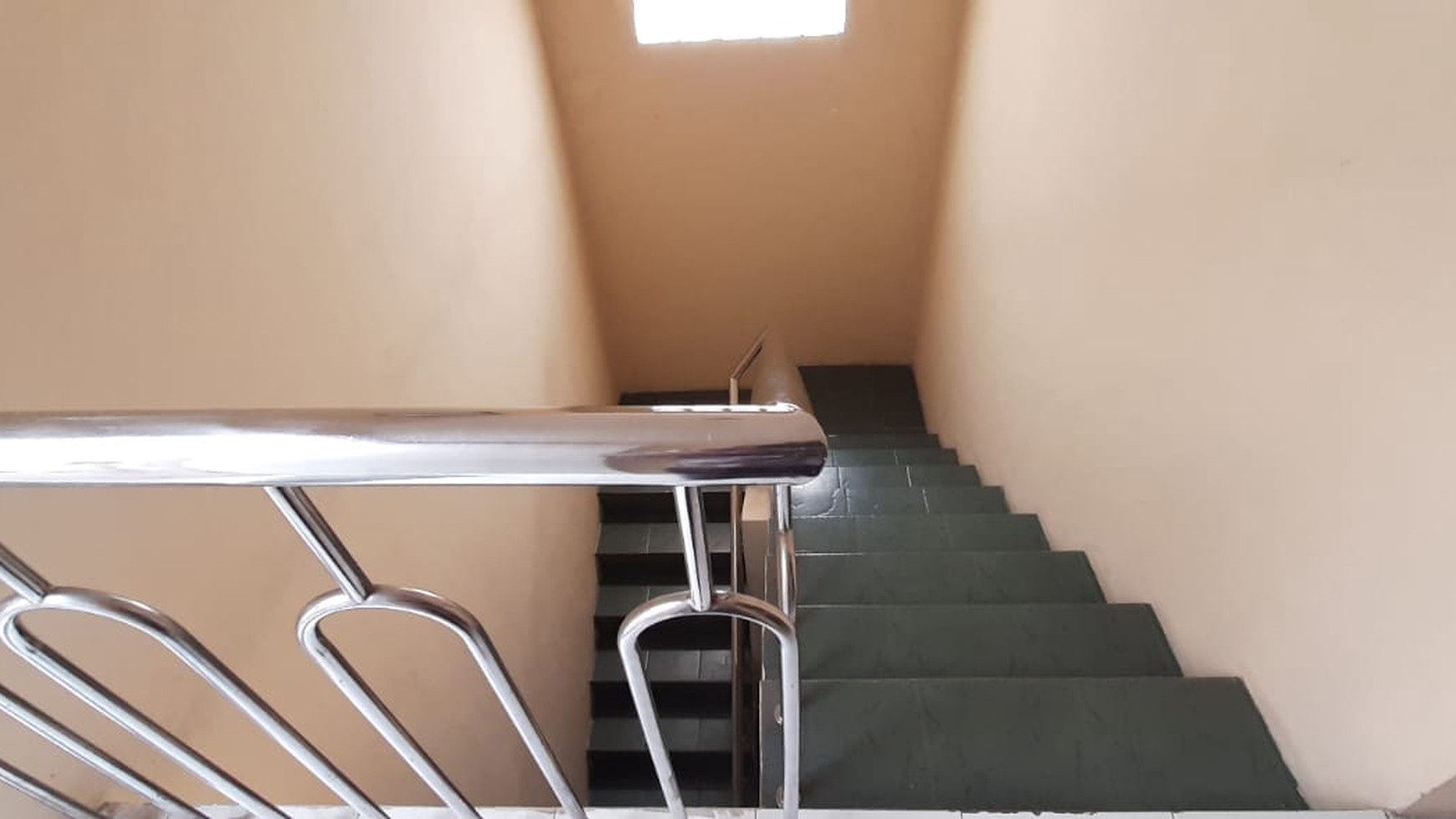 Rumah 2Lantai Siap Masuk Dalam Komplek Area Kampung Utan