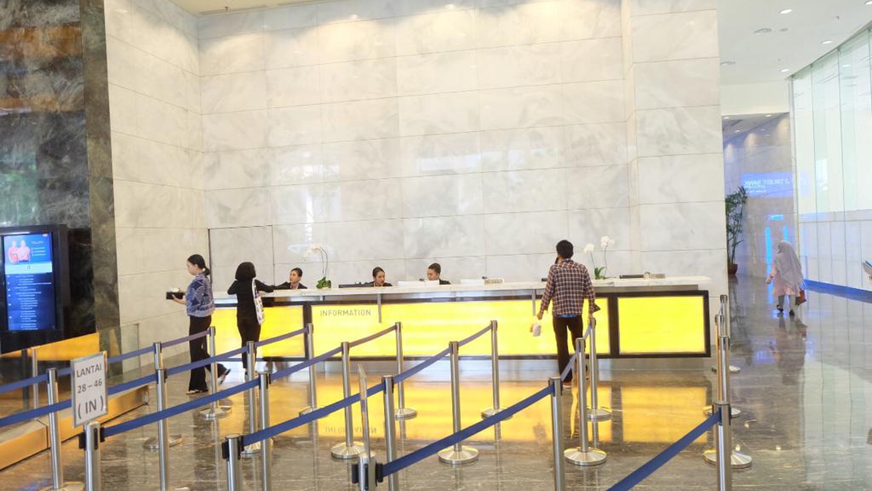 Gedung Sahid Sudirman Center. Ruang Kantor di lokasi Strategis. Harga dibawah pasar