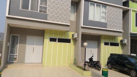 Rumah 2 lantai di Magnolia Town House 3, Cipondoh Tangerang