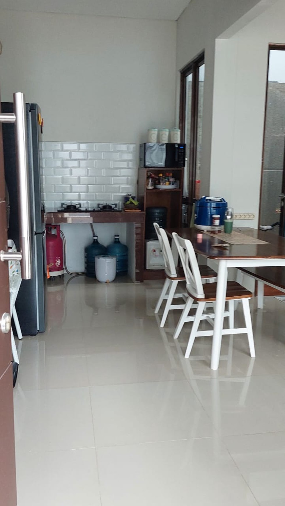 Rumah Minimalis Modern di Cluster Linea Graha Raya Bintaro