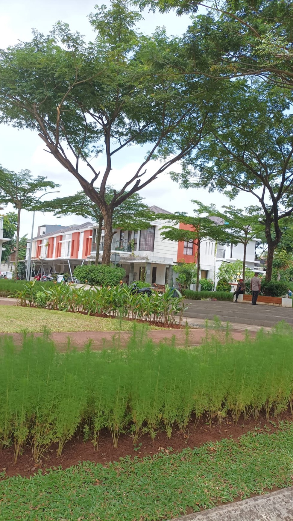 Rumah Minimalis Modern di Cluster Linea Graha Raya Bintaro