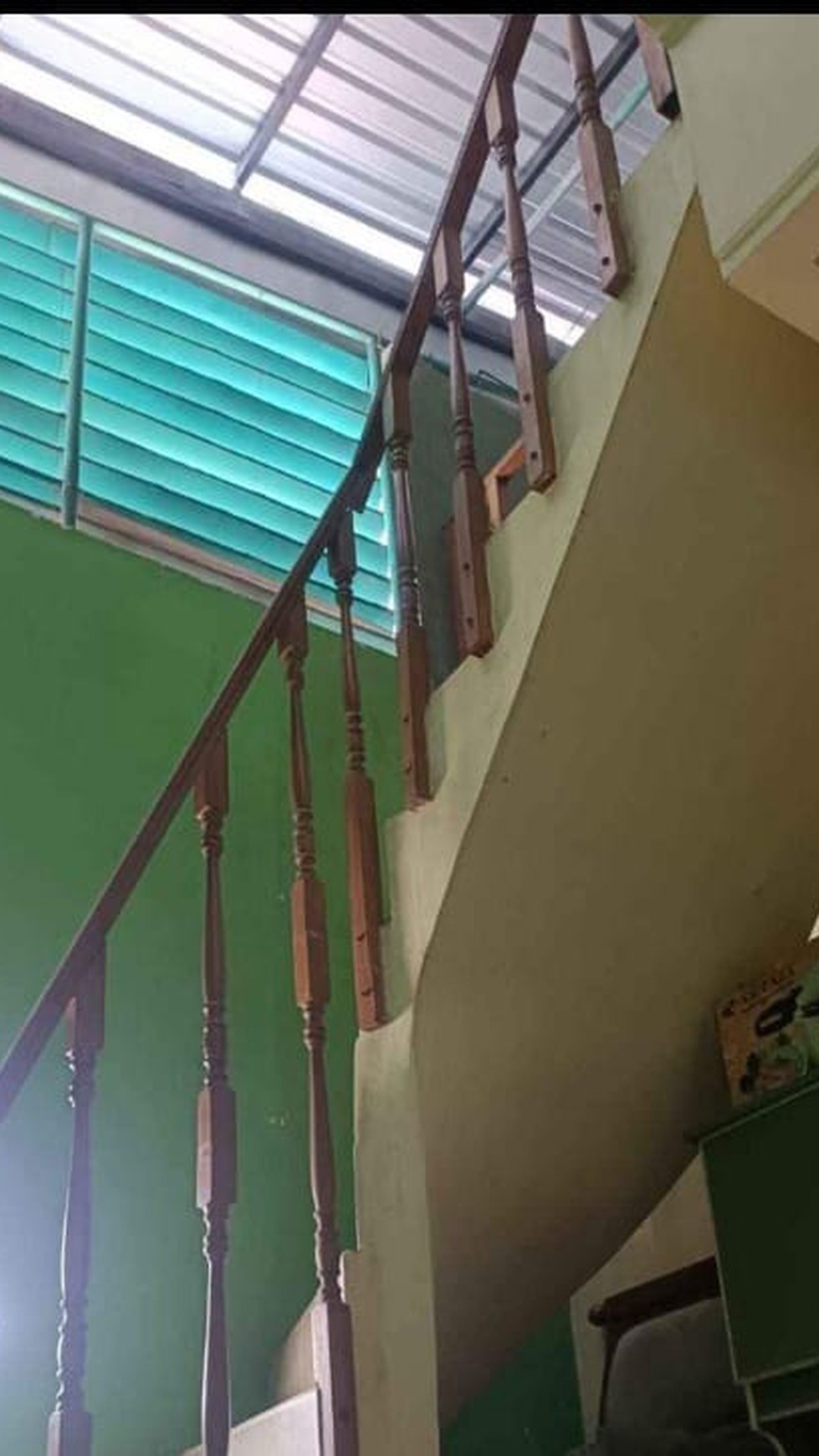 Rumah 3 lantai di Mestari Molek Raya, Medang Tangerang