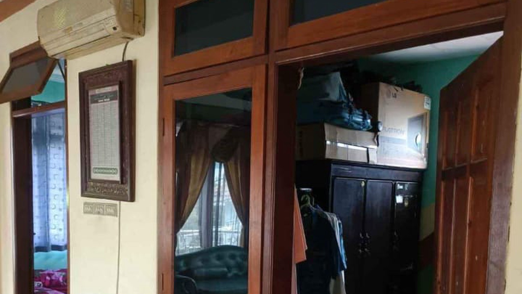 Rumah 3 lantai di Mestari Molek Raya, Medang Tangerang