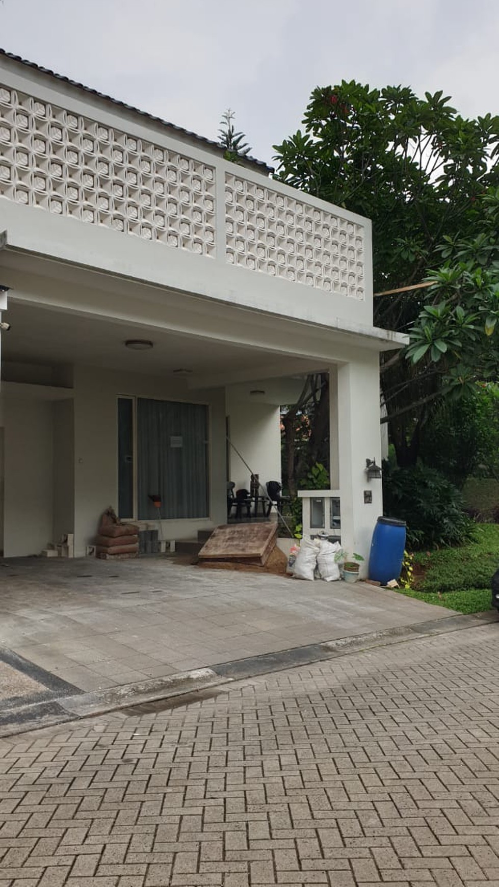 Rumah Cantik, Asri Keamanan 24 jam dalam Cluster di Bintaro