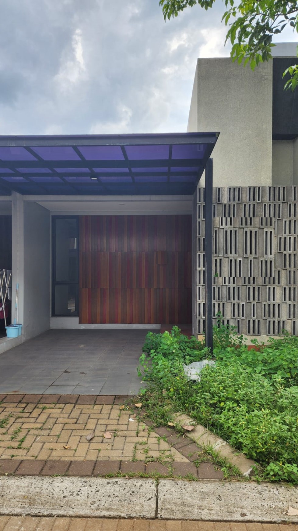 Rumah Minimalis dalam Cluster, keamanan 24 jam di Bintaro