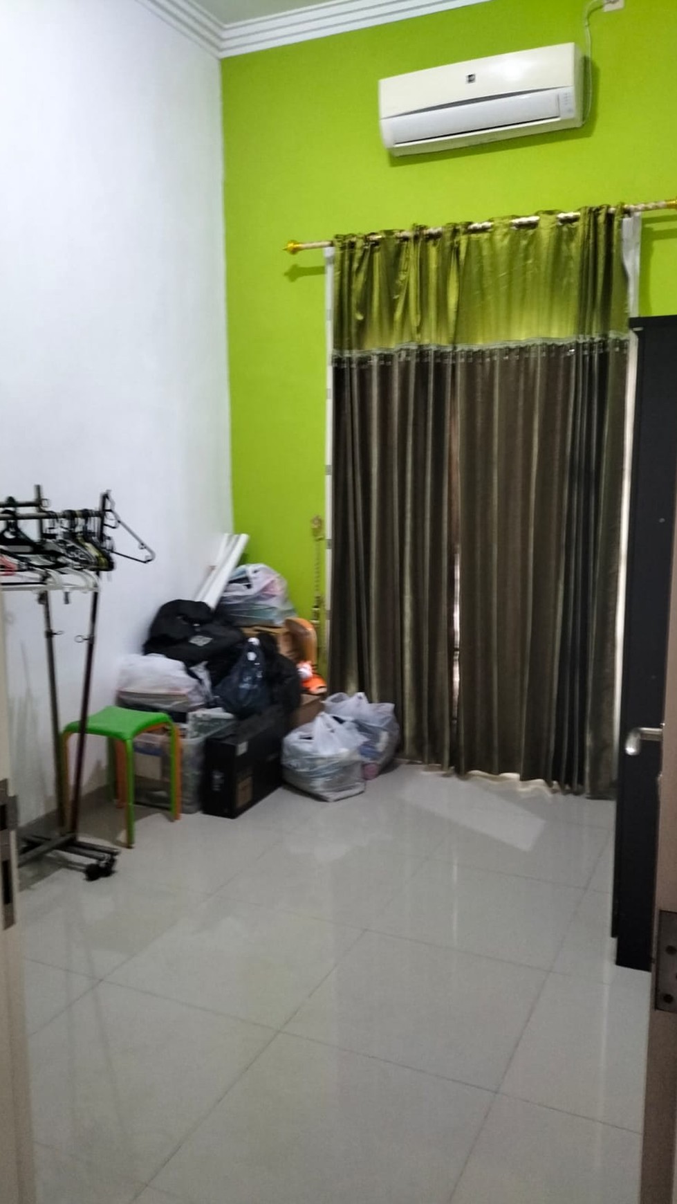 Rumah cantik siap huni dalam cluster di Hilda Regency Jambangan Indah Surabaya