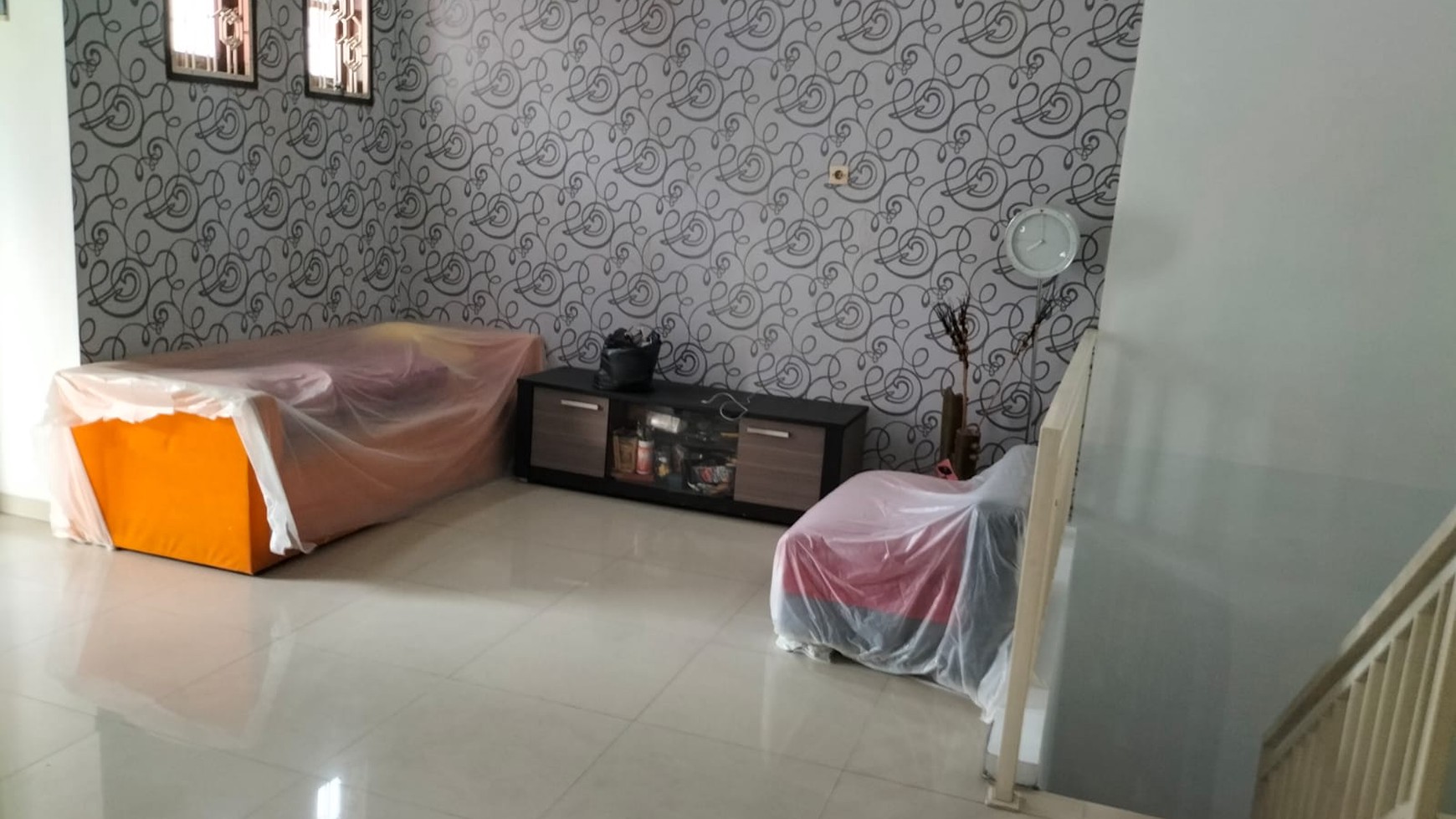 Rumah cantik siap huni dalam cluster di Hilda Regency Jambangan Indah Surabaya