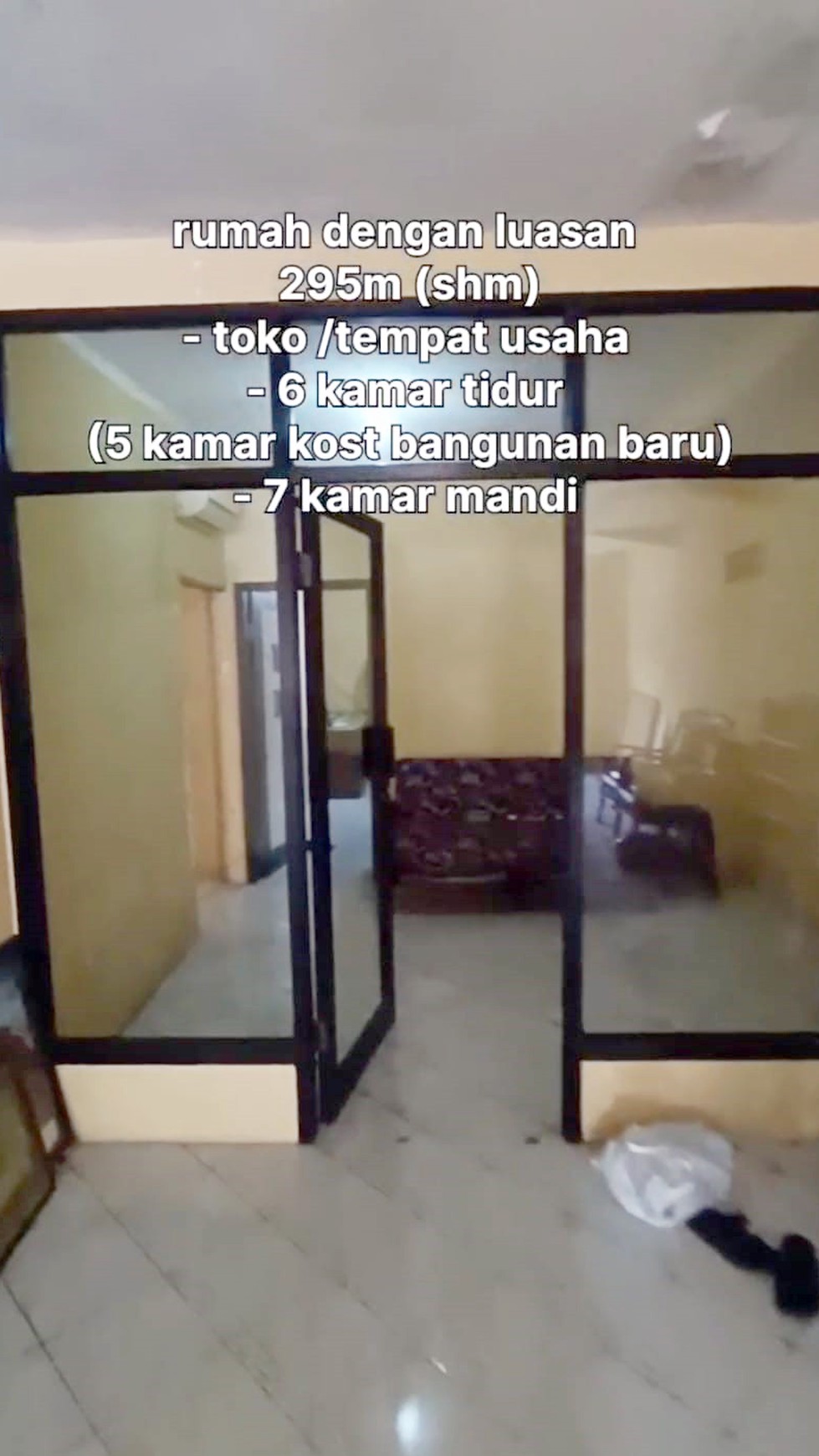 Rumah di Jalan Raden Wijaya Mojokerto, Strategis Dekat RSU Gatoel, Cocok untuk usaha Kost2an dsb, Nol Jalan Raya