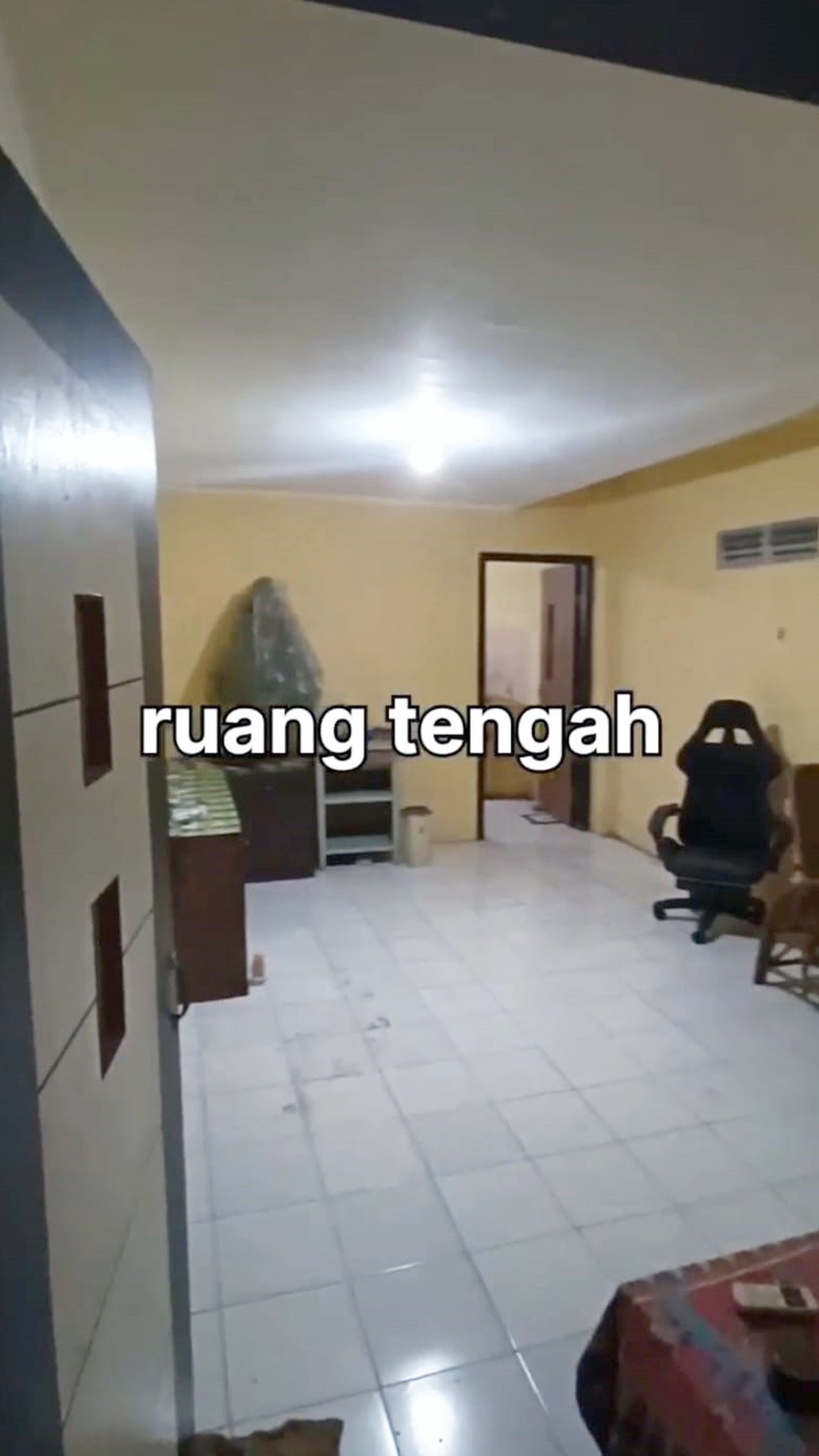 Rumah di Jalan Raden Wijaya Mojokerto, Strategis Dekat RSU Gatoel, Cocok untuk usaha Kost2an dsb, Nol Jalan Raya